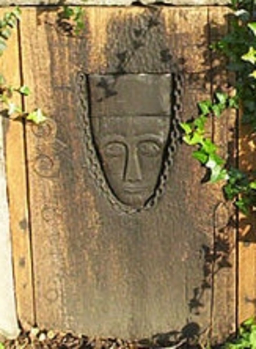 Crantock Holy Well: Close Up of Central Carving