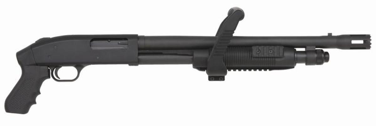 A Mossberg 500 "Chainsaw." The front grip is supposed to make recoil manageable with just a Pistol grip and no stock. I suspect this is just Mossberg jumping on the "Zombie" bandwagon.