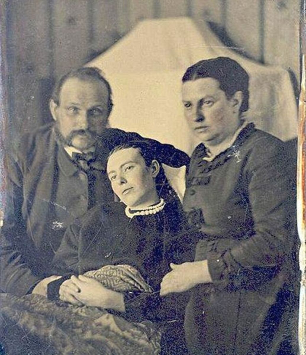 Why Take Pictures Of The Dead? Peculiar Post-mortem Photography - Hubpages