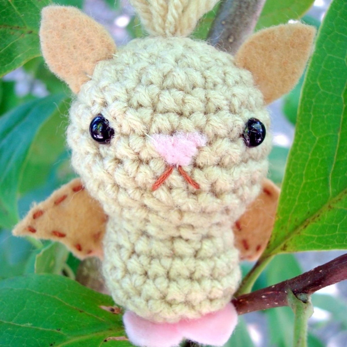 Free crochet pattern amigurumi Halloween bats.