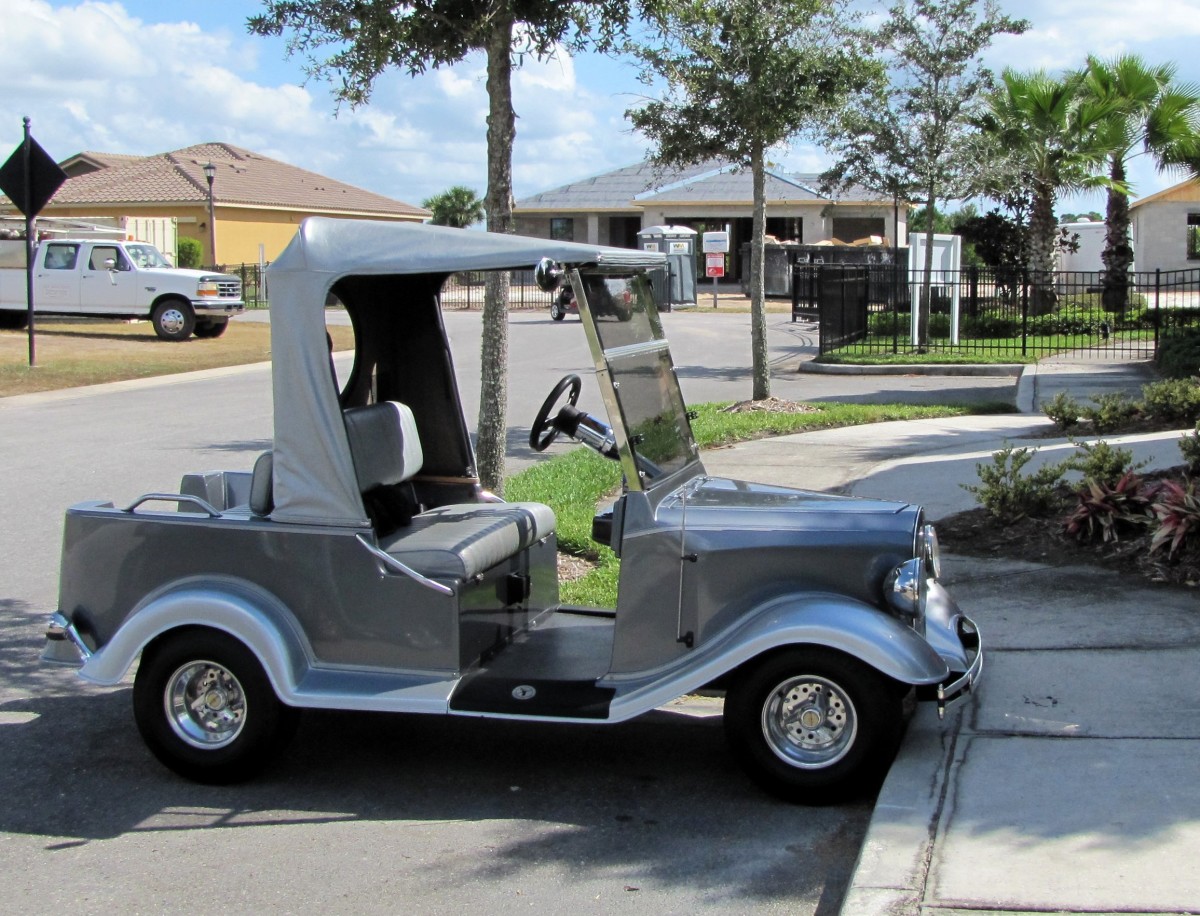 This elegant golf cart lends itself to an Addams Family theme. Dress as Morticia & Gomez & the kids dress as Wednesday & Pugsley. Watch some episodes to get ideas for decorations. Or dress as Daddy Warbucks & pile big moneybags in the back.