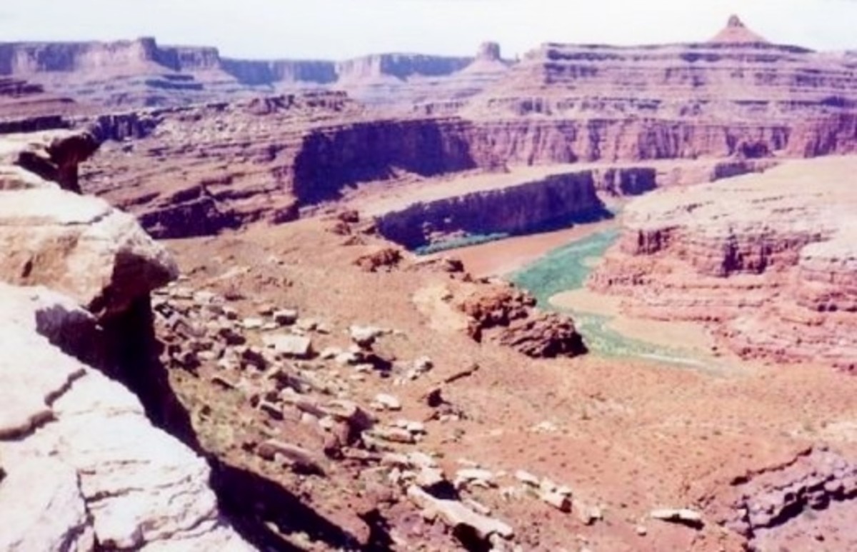 Canyonlands National Park in Utah: Pictures of a Scenic Day Tour