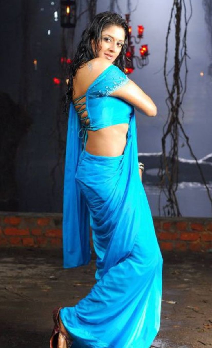 hot-saree-pics-south-indian-actresses