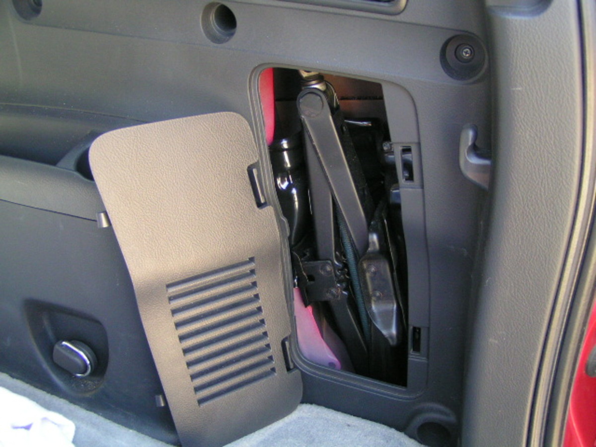 tire jack compartment