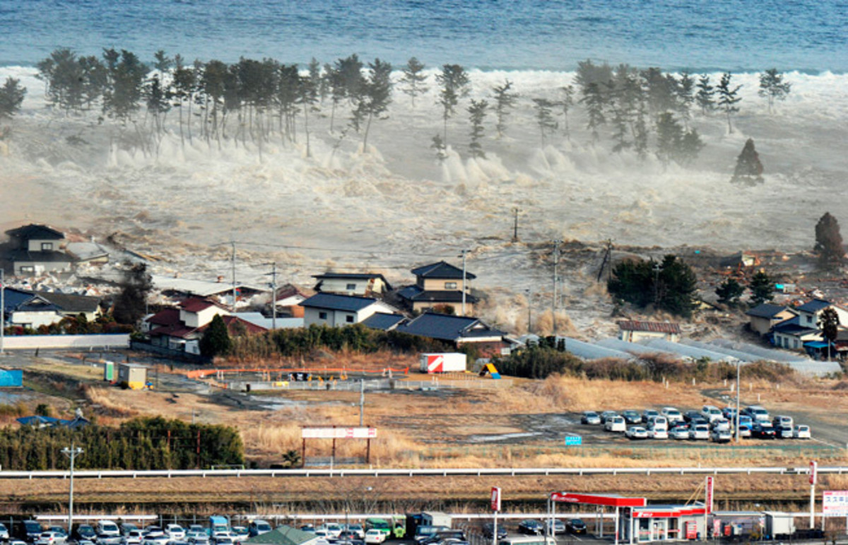 Tsunami year and date