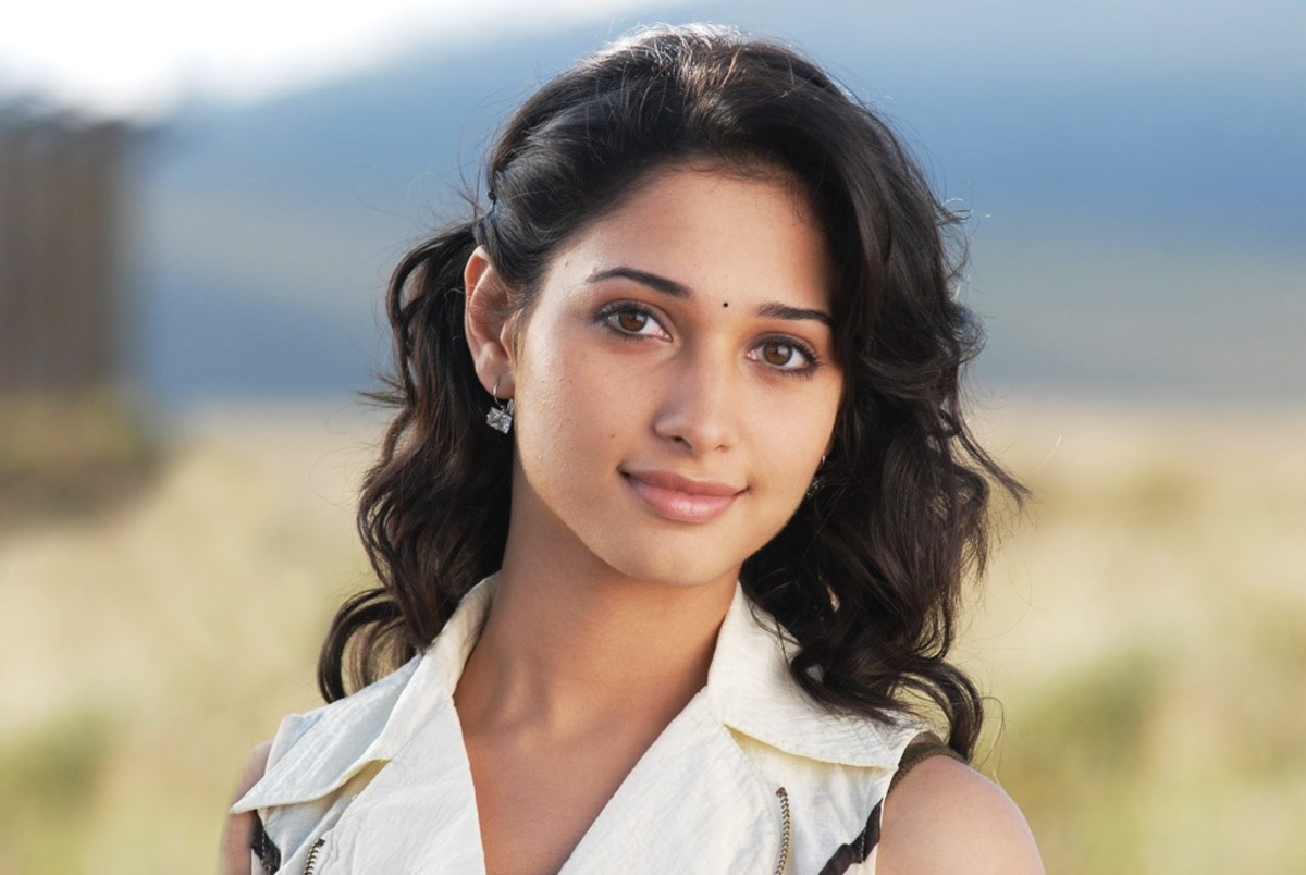 south-indian-actress-tamanna-bhatia-details-and-stills