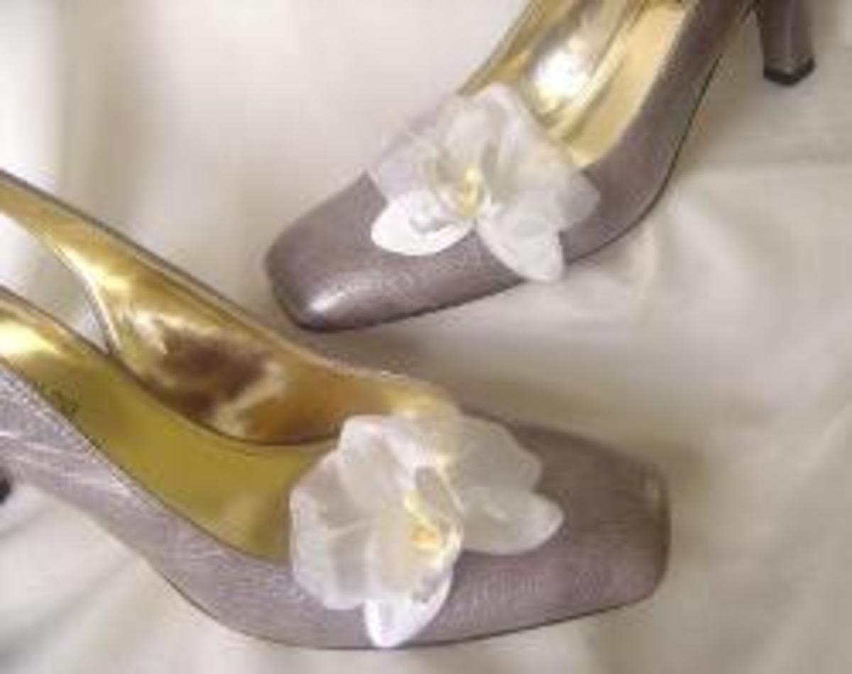 White flower shoe clips, leather shoe clips - PresentPerfect