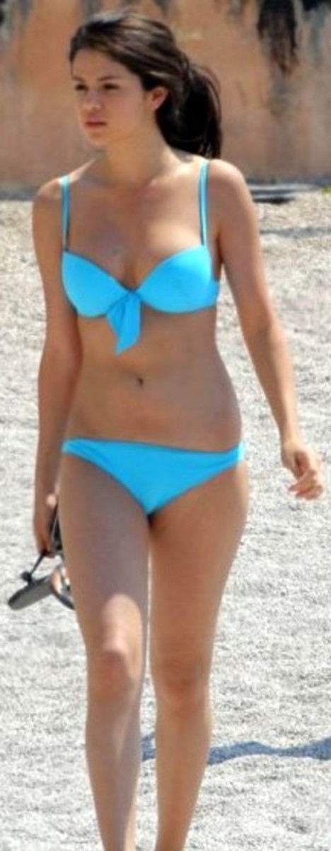 selena-gomez-bikini-style-hot-bikini-styles-for-teens-and-slim-women