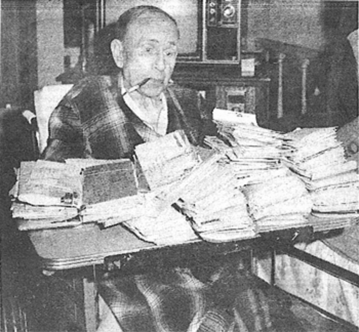 Bud Abbott and the thousands of letters he would receive from fans in his final years.