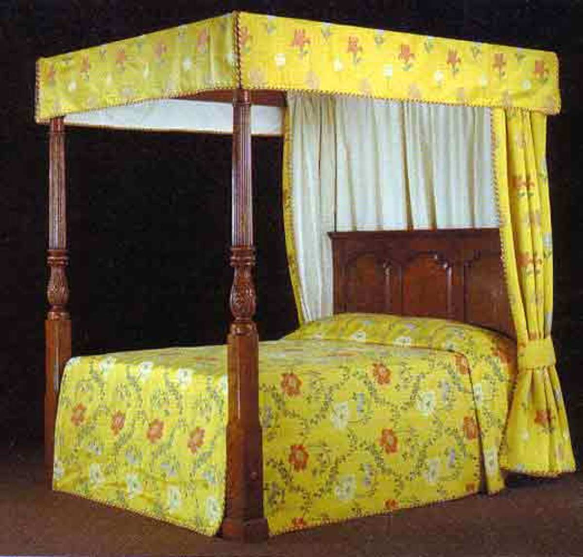 Georgian Bed