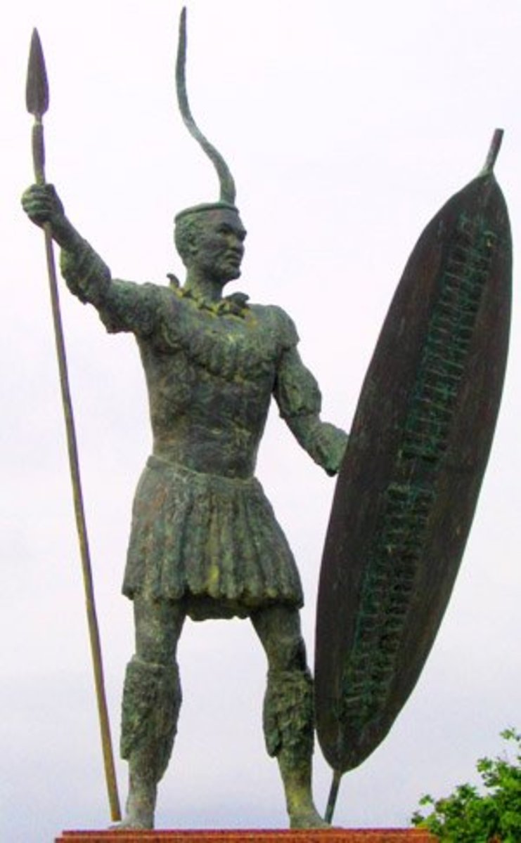 Statue of Shaka in Stanger, and it should be noted that his spear was not that long, but short with a large blade taking up most of the length of the spear for close combat