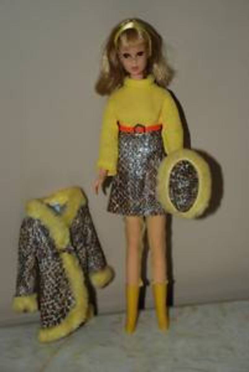 1970 MOD Barbie FRANCIE FASHION~*CORDUROY CAPE*~MAJORETTE BLUE BOOTS~MINT~#1764 