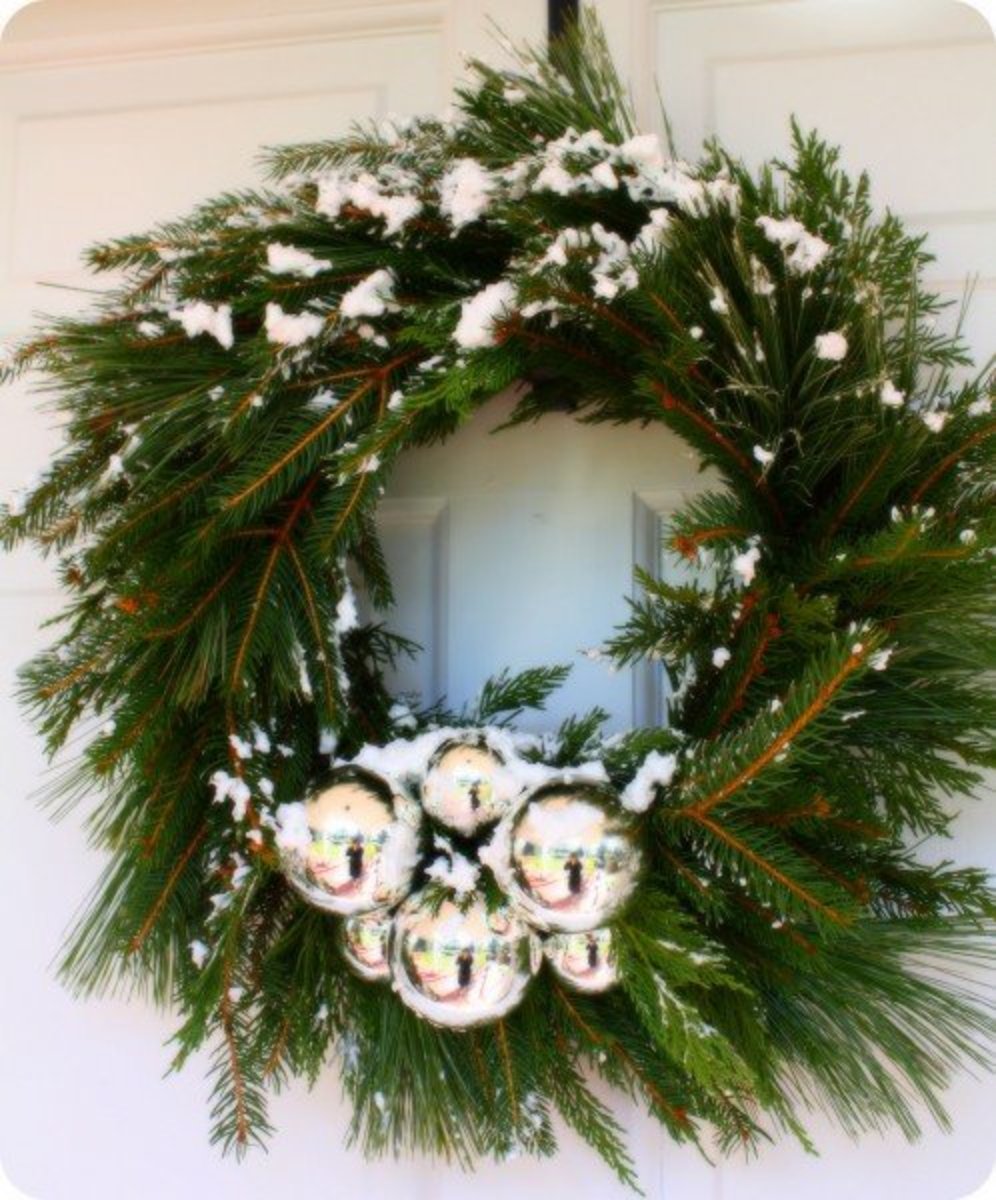 10-ways-to-decorate-evergreen-wreaths-decoration-ideas-for-the-holidays