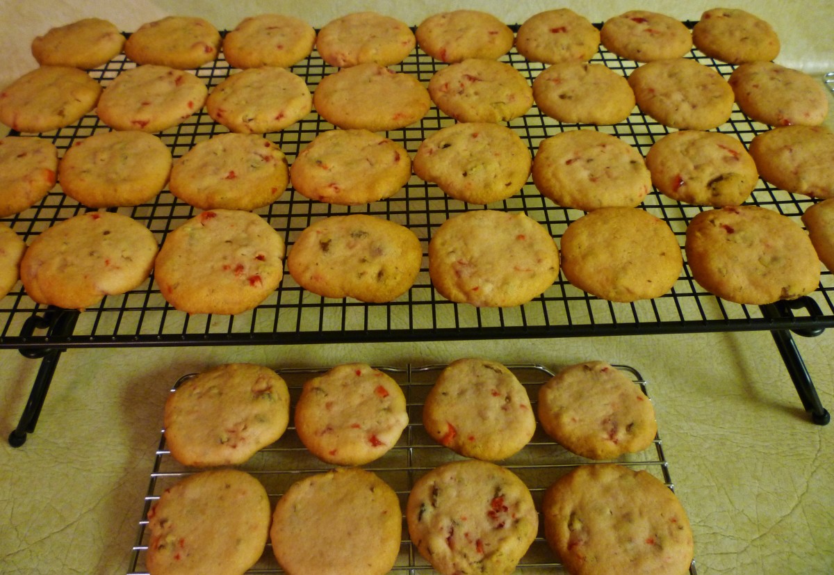M-M-M Good Cookies are cooling on wire racks.