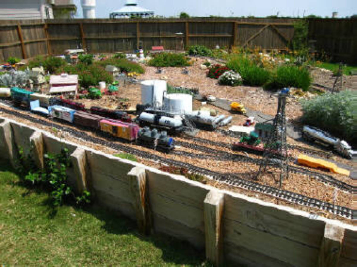 model-train-resource-g-scale-garden-track-plans-to-inspire-your-own-layout-designs