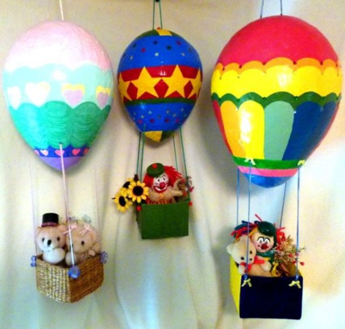 Как делают воздушные шары. Воздушный шар поделка. Поделка воздушный шар с корзиной. Воздушный шар в детском саду. Воздушный шар поделка для детей.