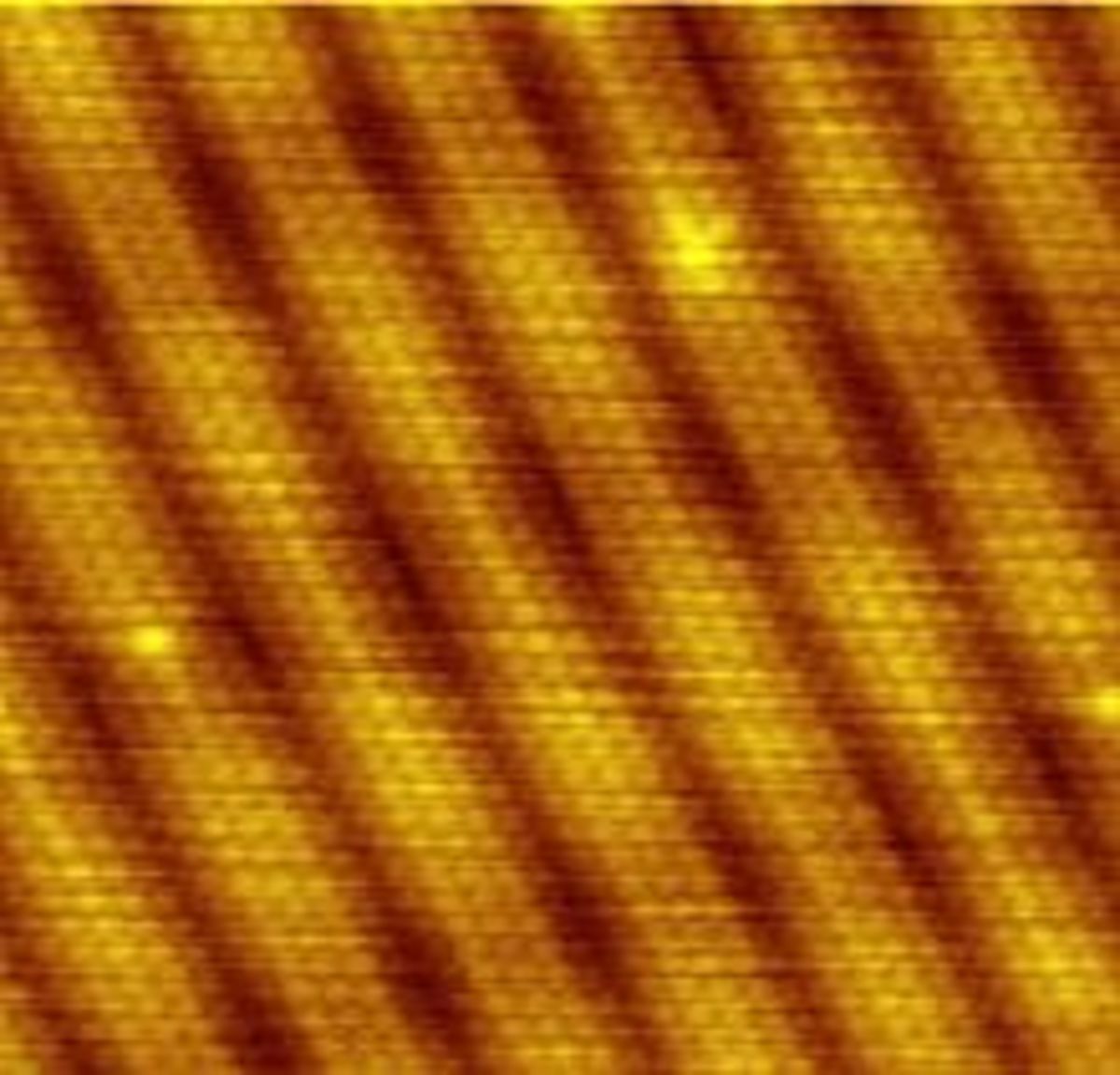 GOLD ATOMS AS SEEN THROUGH A "TUNNELING" MICROSCOPE - PICTURE 5
