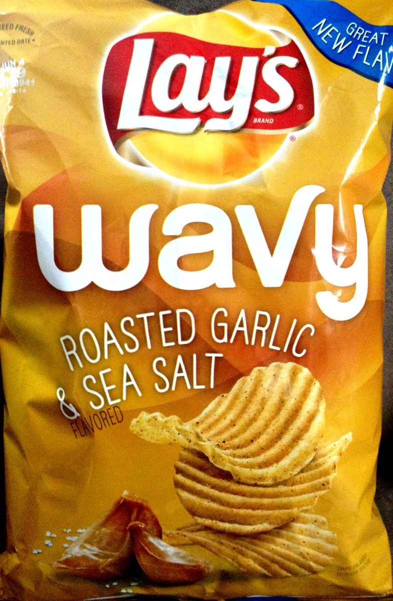 Review & Taste Test: Lay's Wavy Roasted Garlic & Sea Salt Potato Chips Review