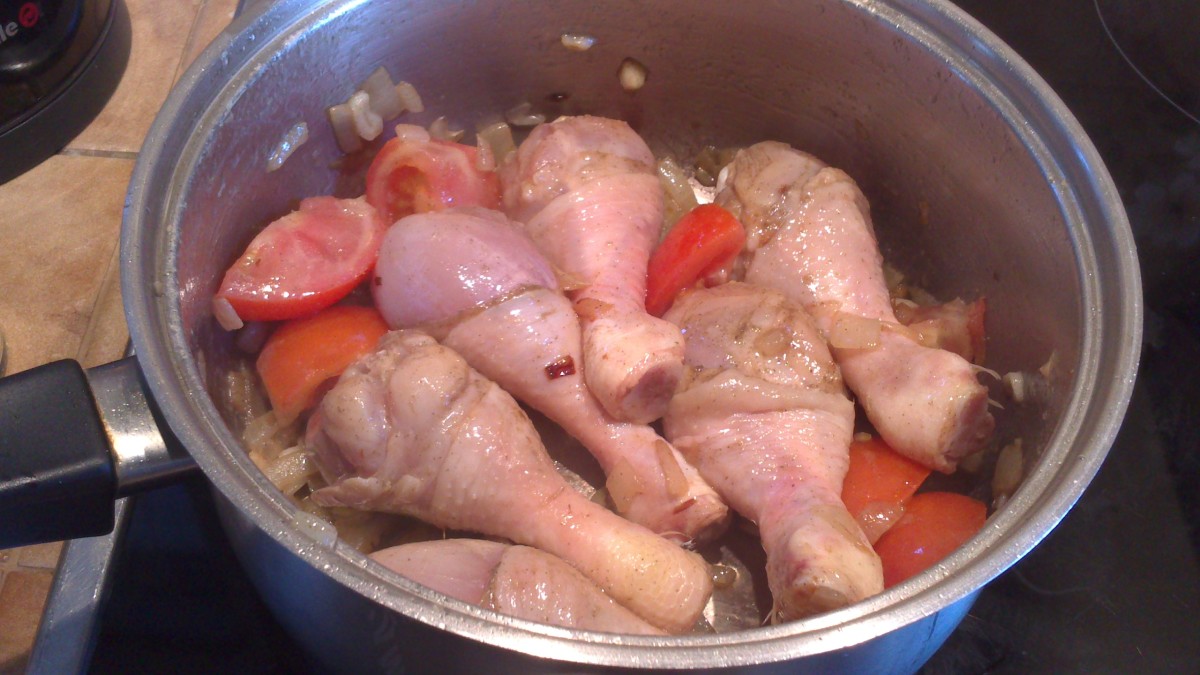 Chicken added to garlic and tomatoes