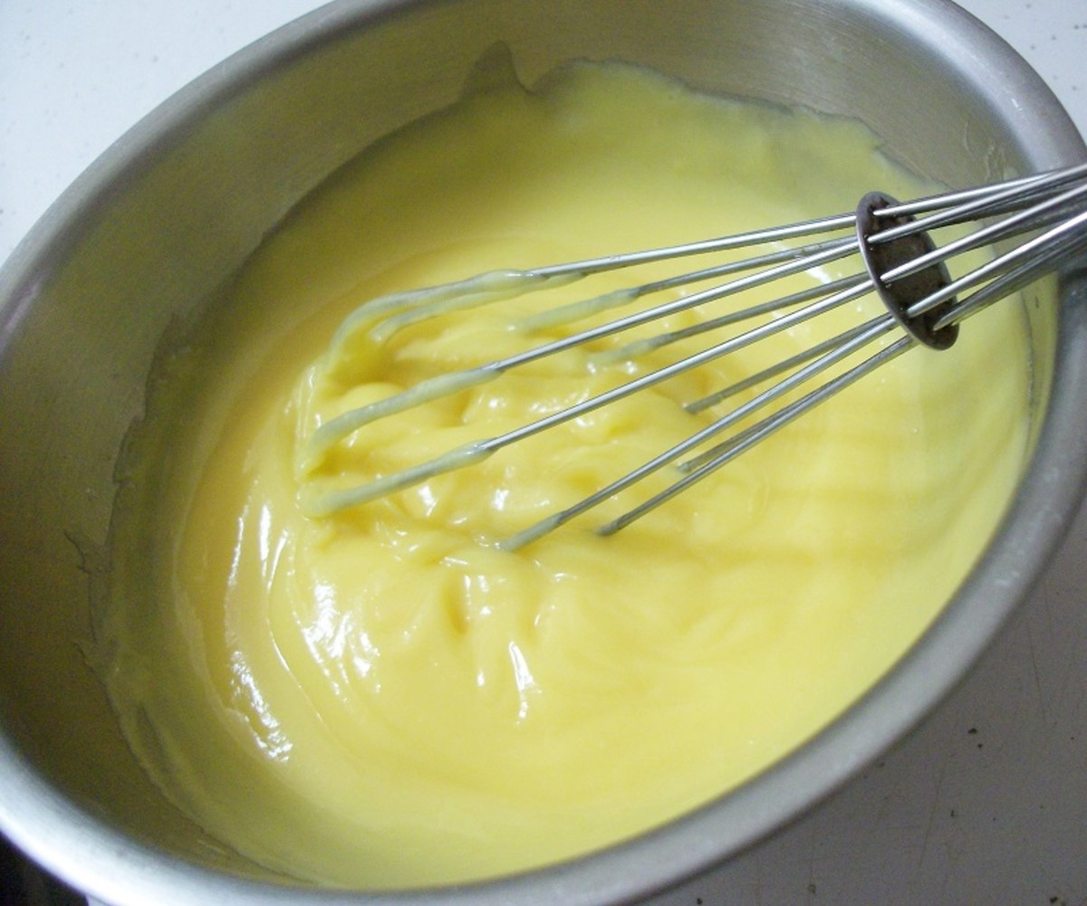 Preparing the vanilla filling