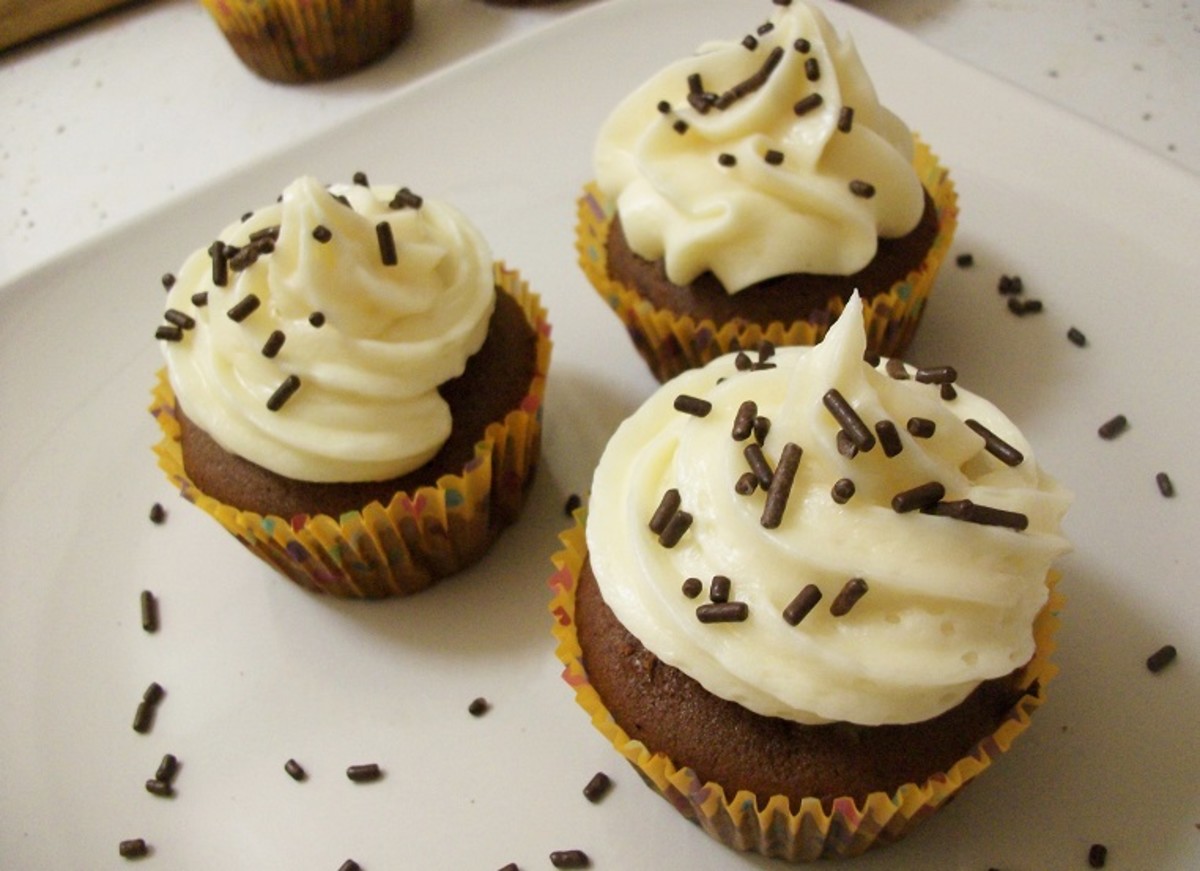 Custard-Filled Chocolate Cupcakes with Cream Cheese Frosting