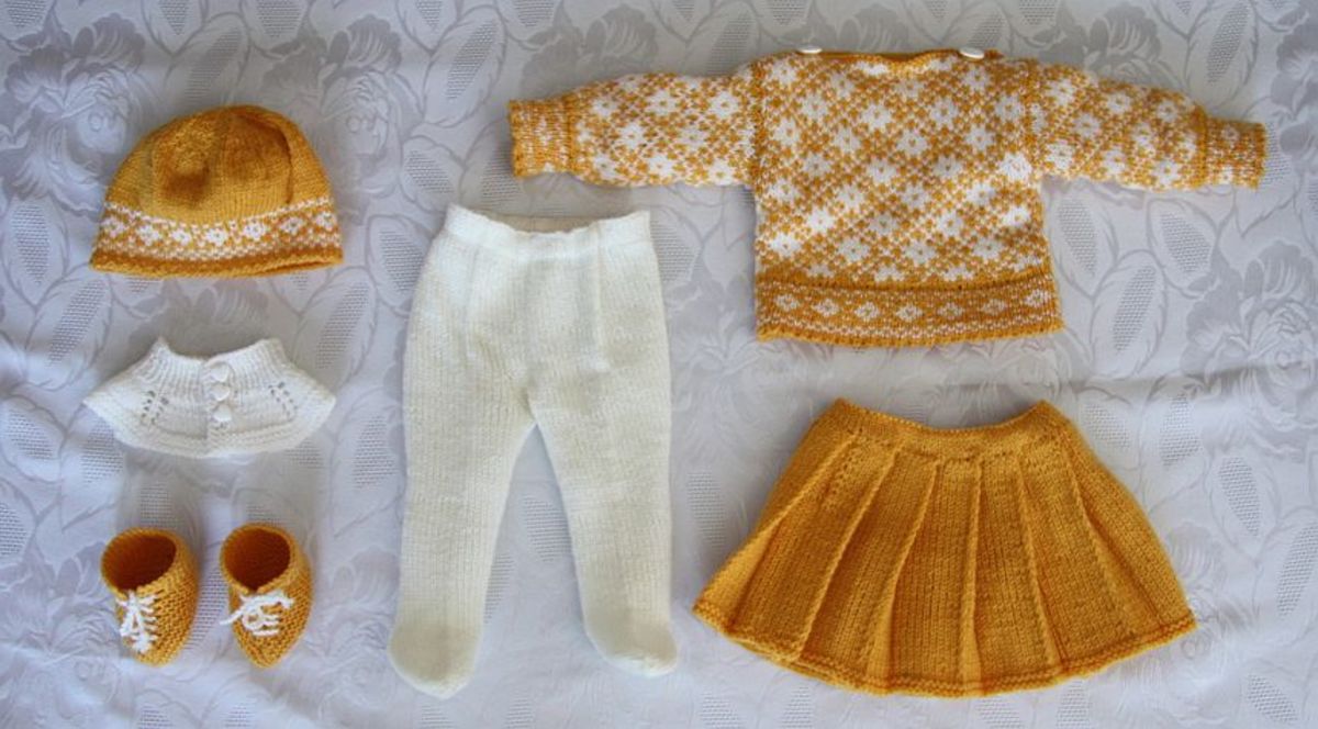 free-patterns-for-knitting-dolls-and-their-clothes