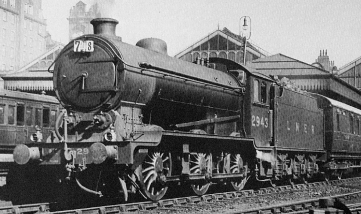 Another engine built for freight was Class J39 0-6-0. Emerging from Darlington Works from the late 1920s, they showed NER influence on Gresley's design and a pulling capacity that belied their size. Here on weekend excursion at Nottingham Victoria