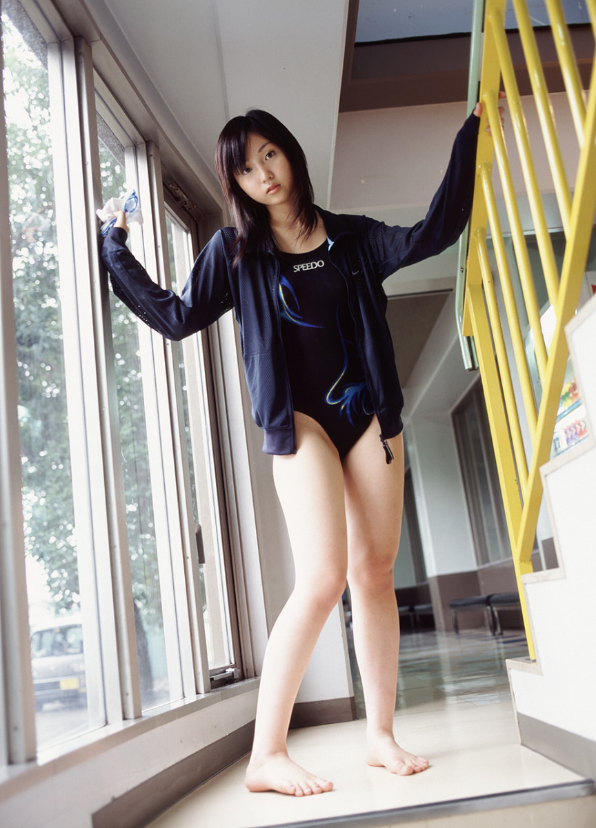risa-yoshiki-japanese-fashion-model-singer