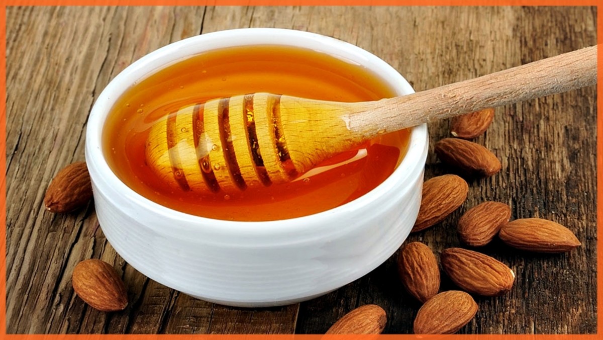 buy-almond-oil-for-under-eye-bags-and-dark-circles