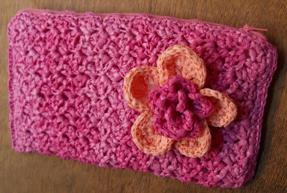 Crochet BUSHY Pouch Free Pattern
