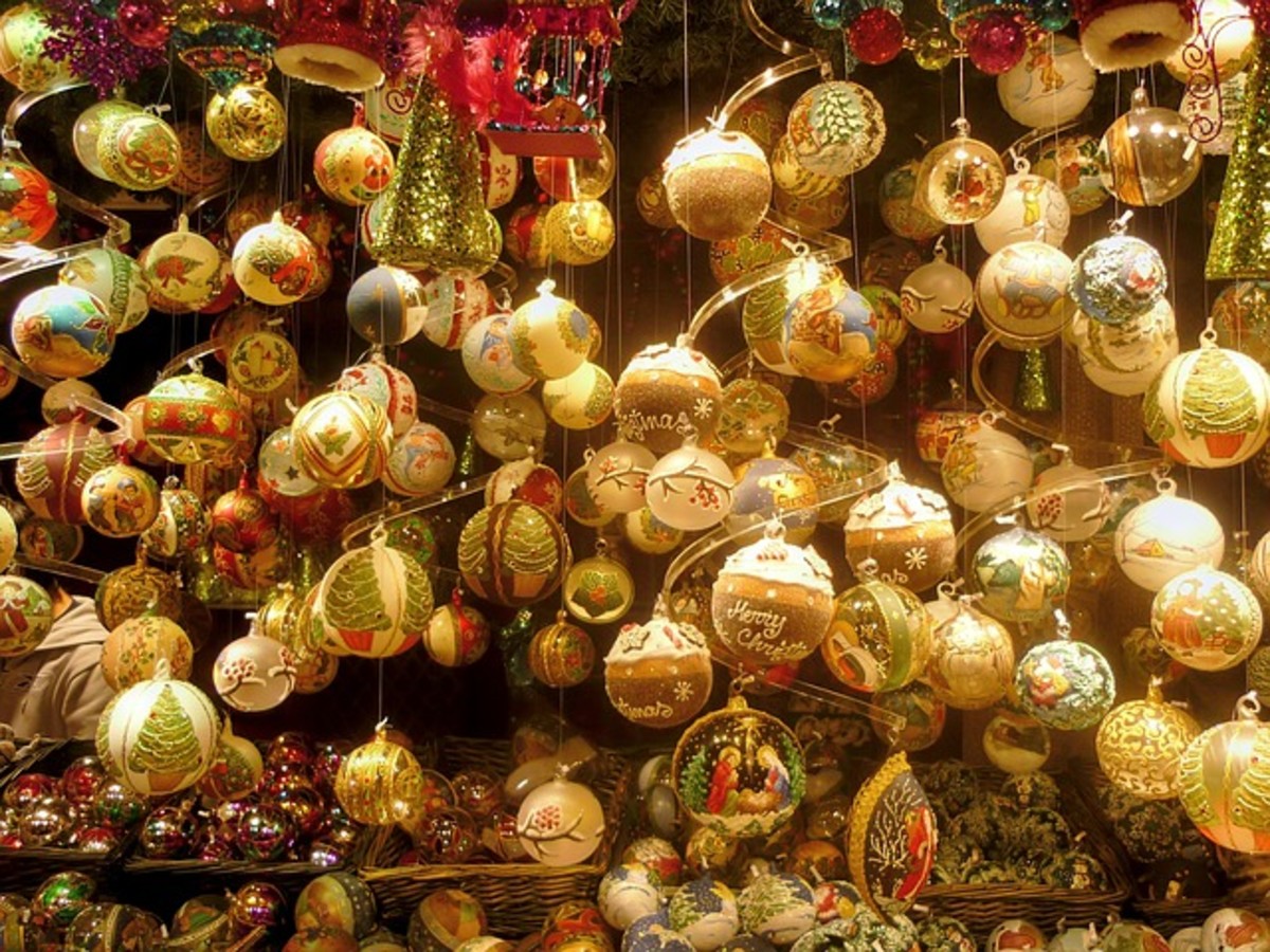 polish-blown-glass-christmas-ornaments