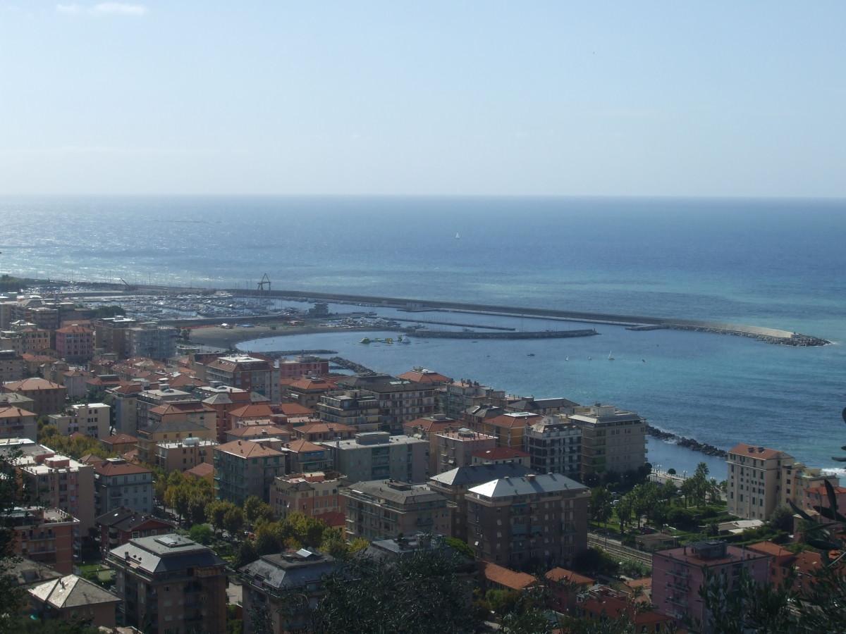 A Rough Guide to Liguria in Italy : Things to Do in Chiavari