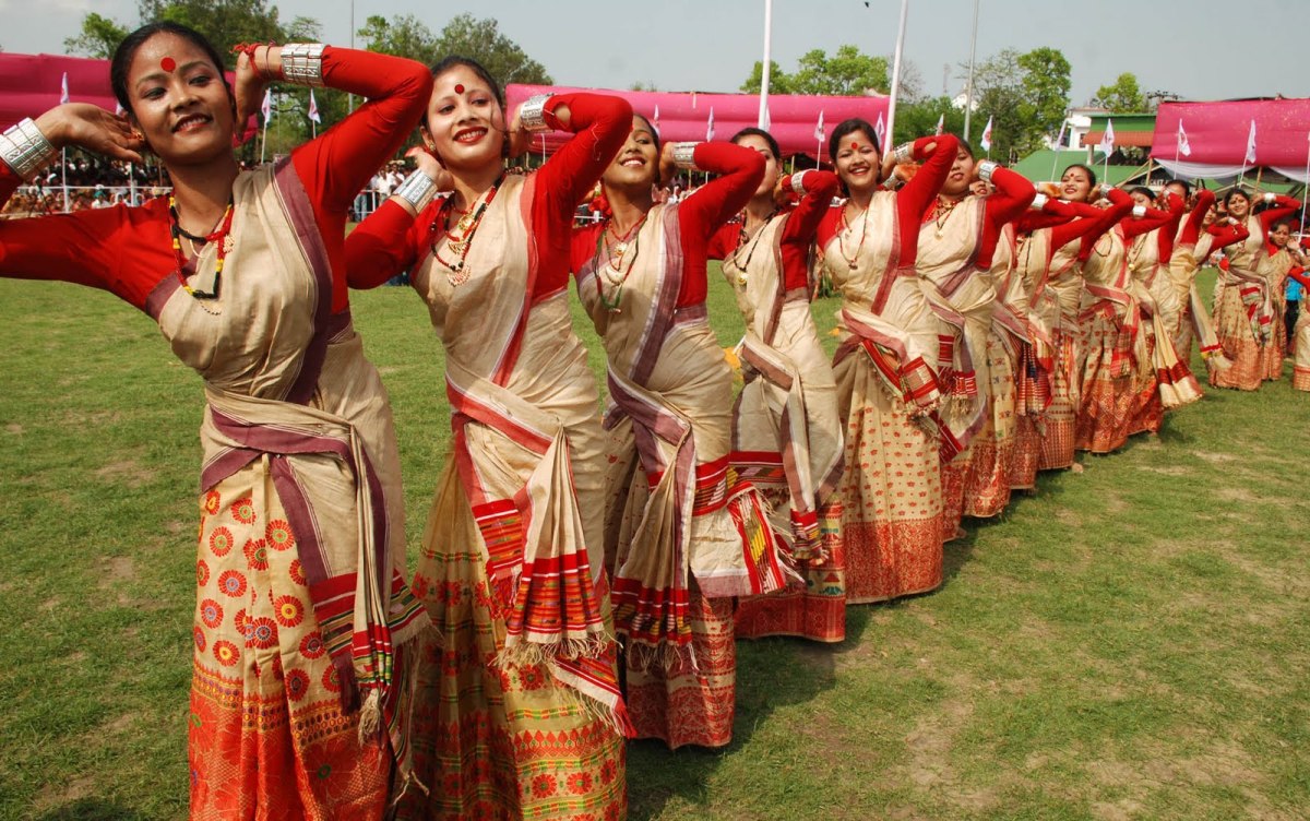 10 Most Famous Folk Dances of India - HubPages