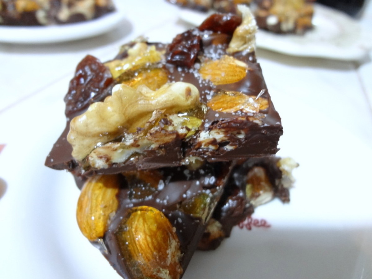 Dark Chocolate Bark with Carmelized Nuts & Andean Pink Salt