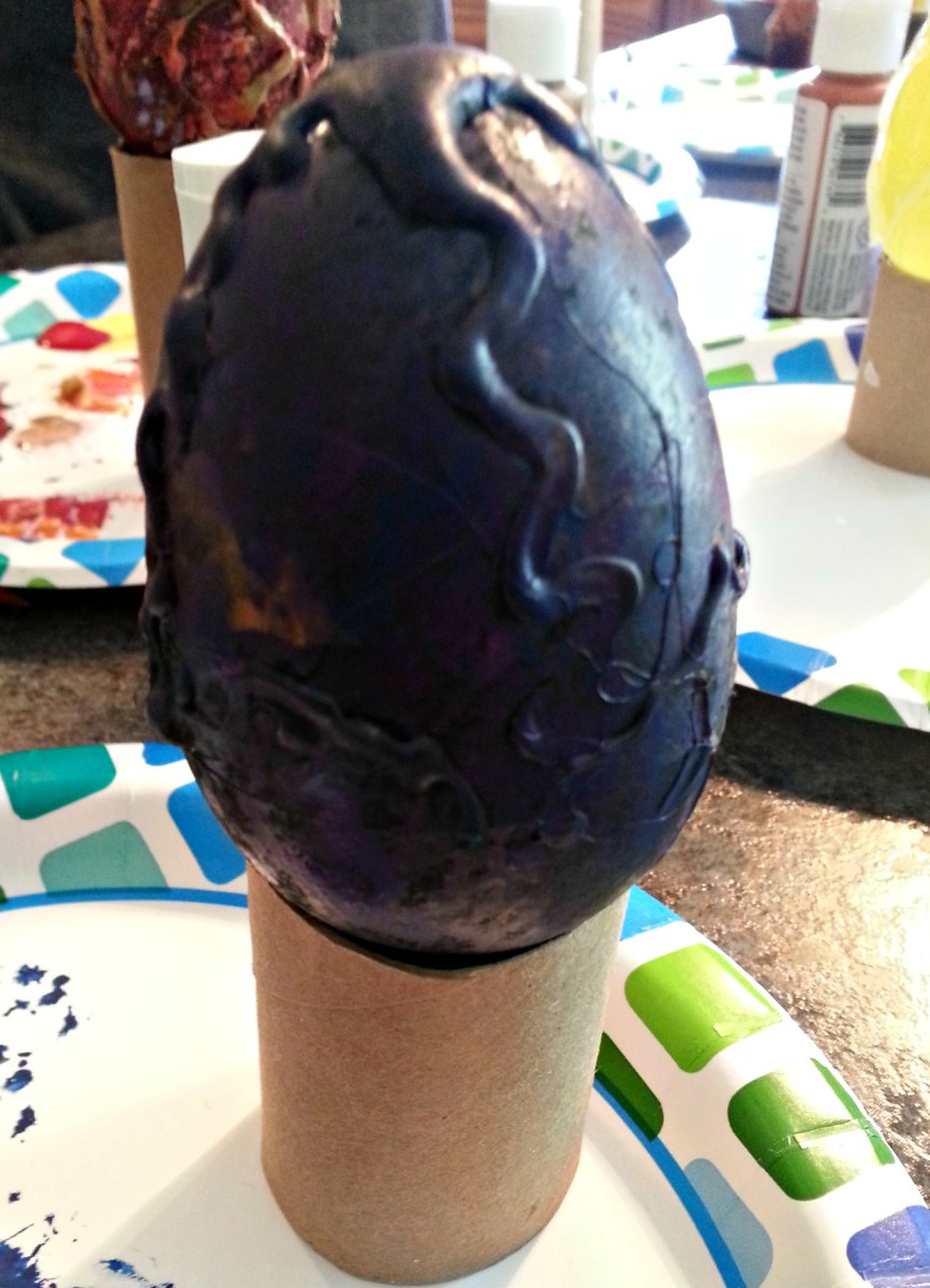 After the deep purple base coat.   This dragon egg is ready for its details. 