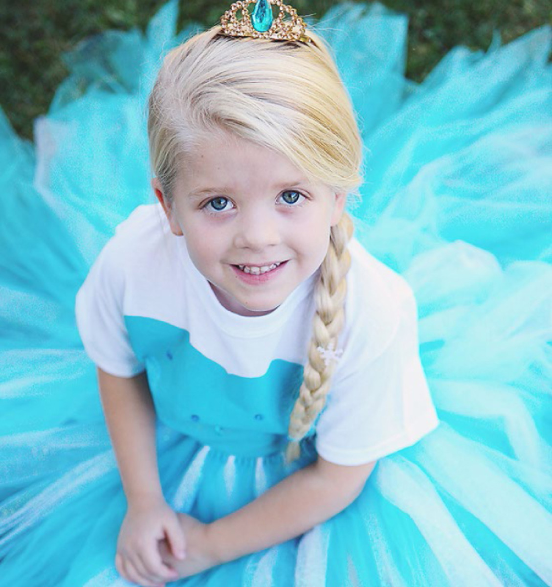 How to Make Your Own Elsa Costume