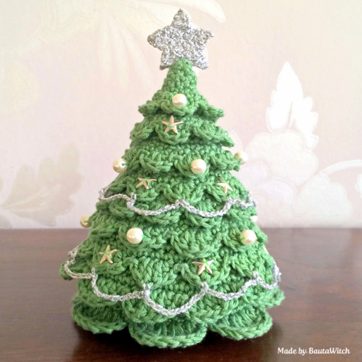 Free Amigurumi Christmas Tree Crochet Patterns.