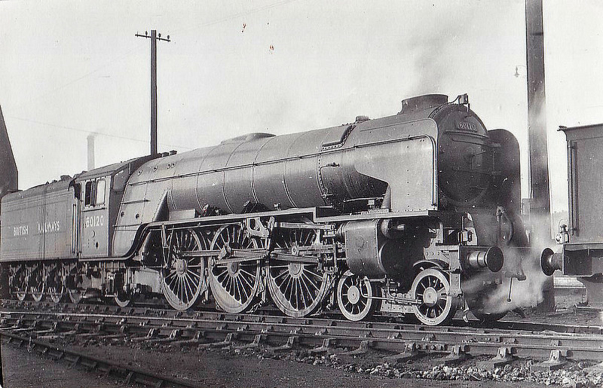 It is 1949 and Class A1 Pacifics have been allocated around the Eastern, North Eastern and eastern Scottish sheds. Here 60120 simmers on shed. She will shortly be named"Kittiwake'