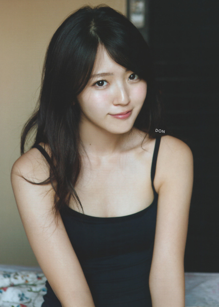 a-look-back-at-the-life-and-career-of-singer-airi-suzuki