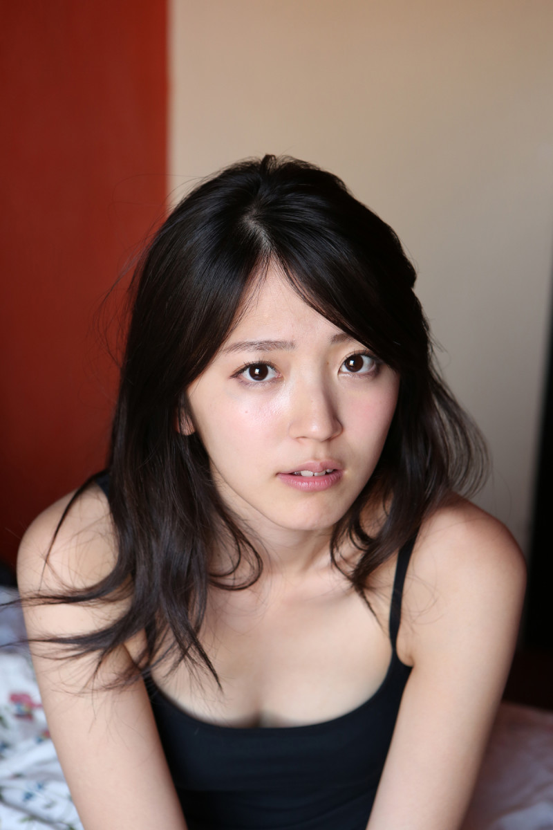 a-look-back-at-the-life-and-career-of-singer-airi-suzuki