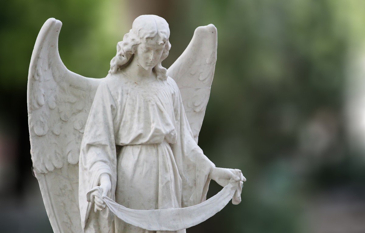 white-angel-a-commentary-and-poem-about-angels