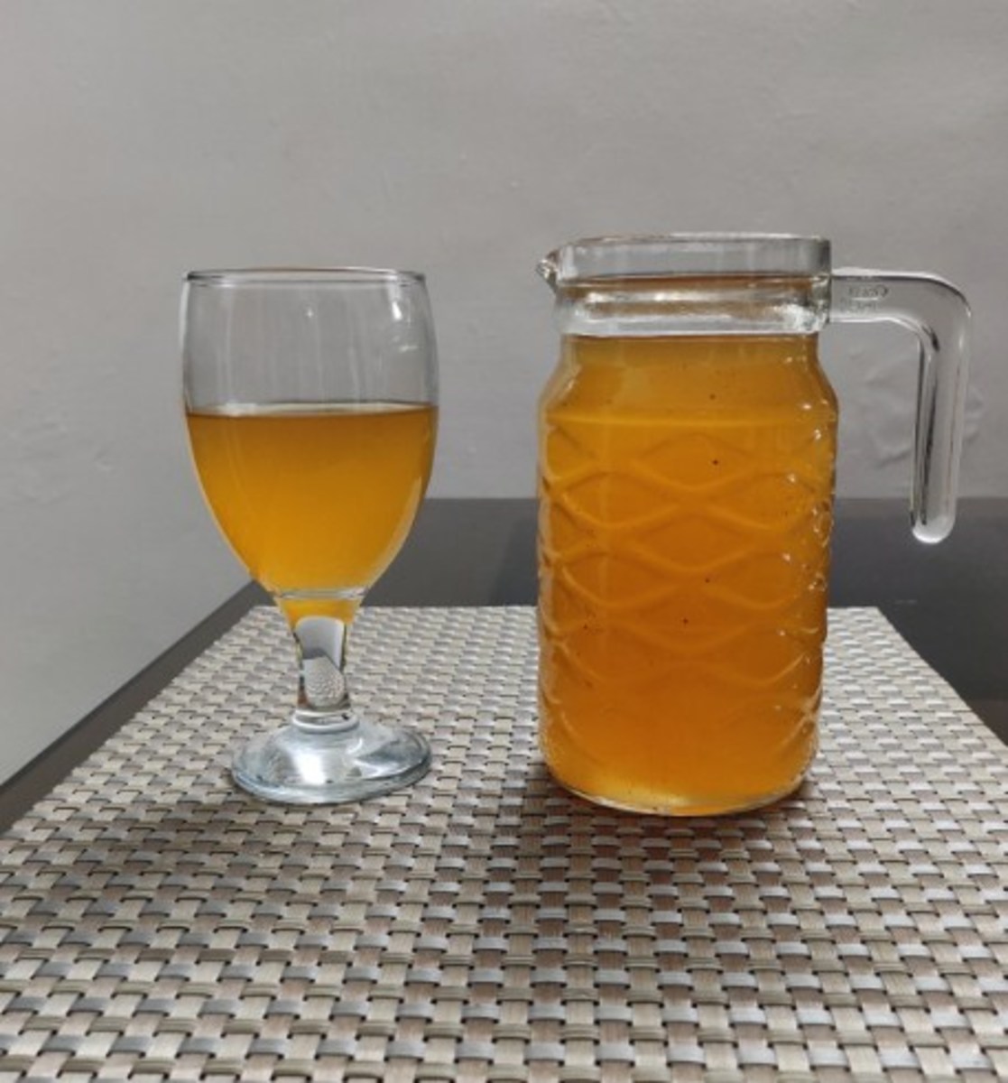 An Easy And Tasty Homemade Banana Wine In 10 Days A Healthy Wine For