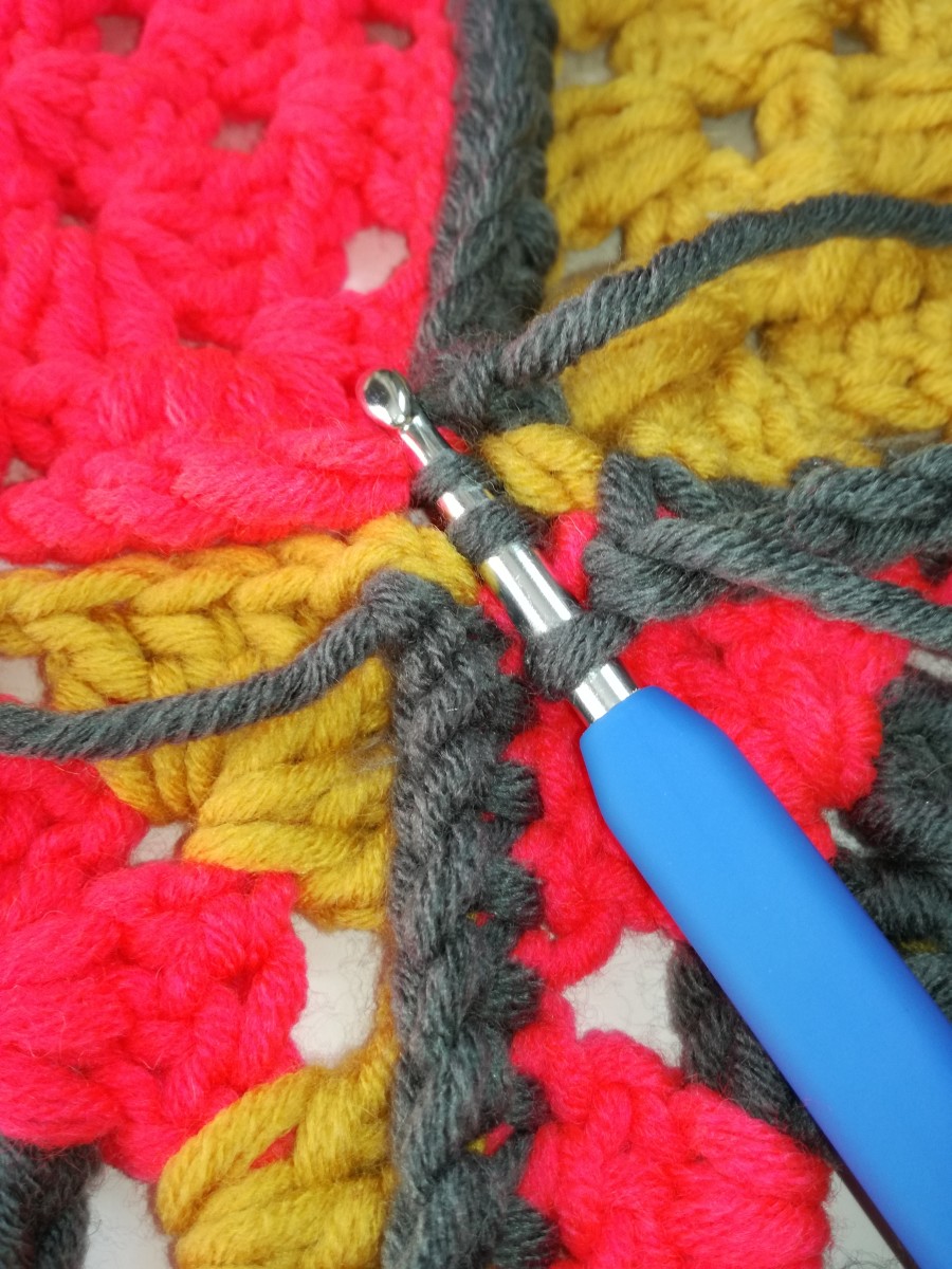 How to Join Crocheted Granny Squares Using A Double Crochet Stitch