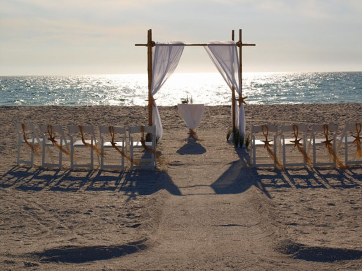 planning-a-beach-themed-wedding