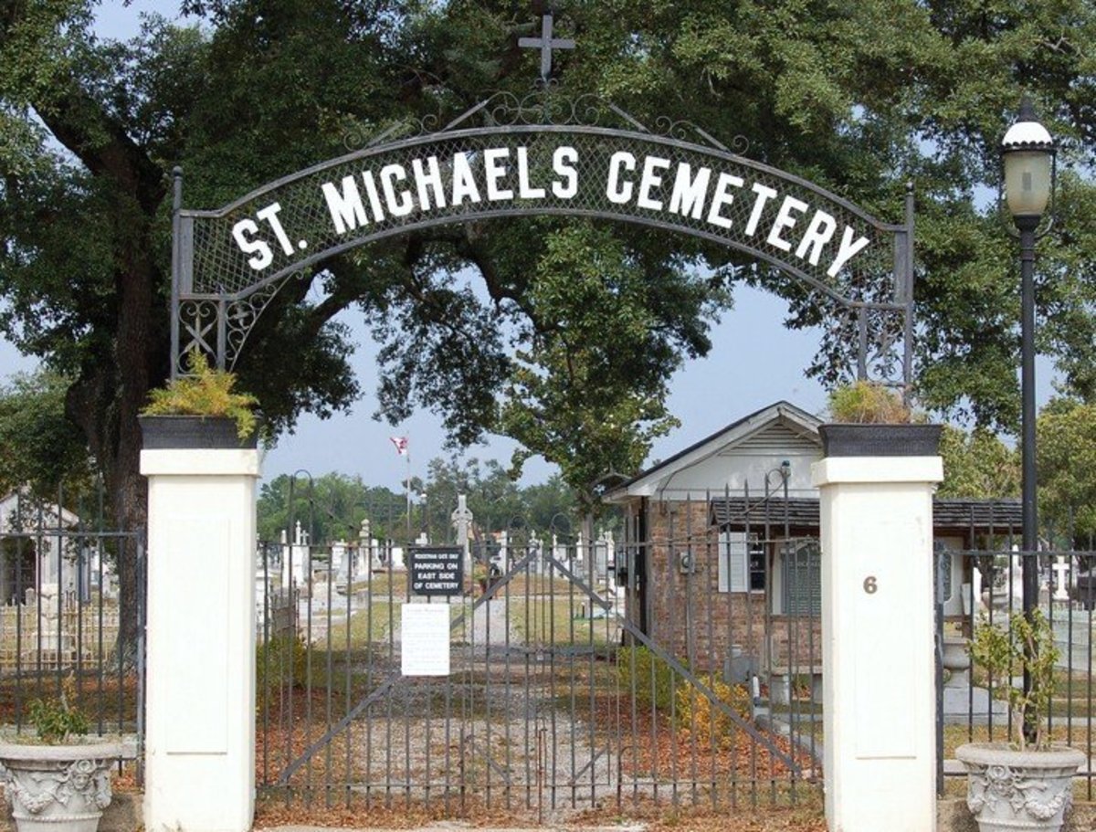 Haunted Cemeteries in Florida