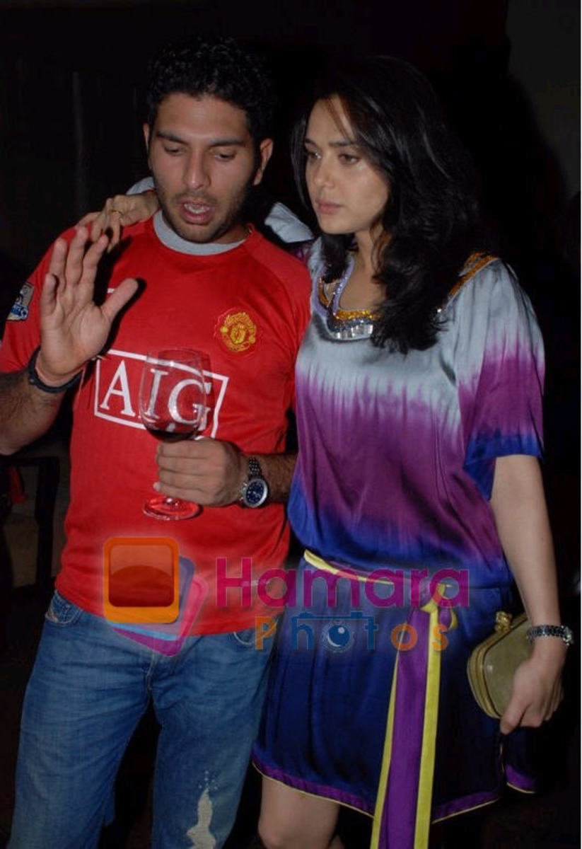 priety-zinta-and-yuvraj-singh-scandal-pictures