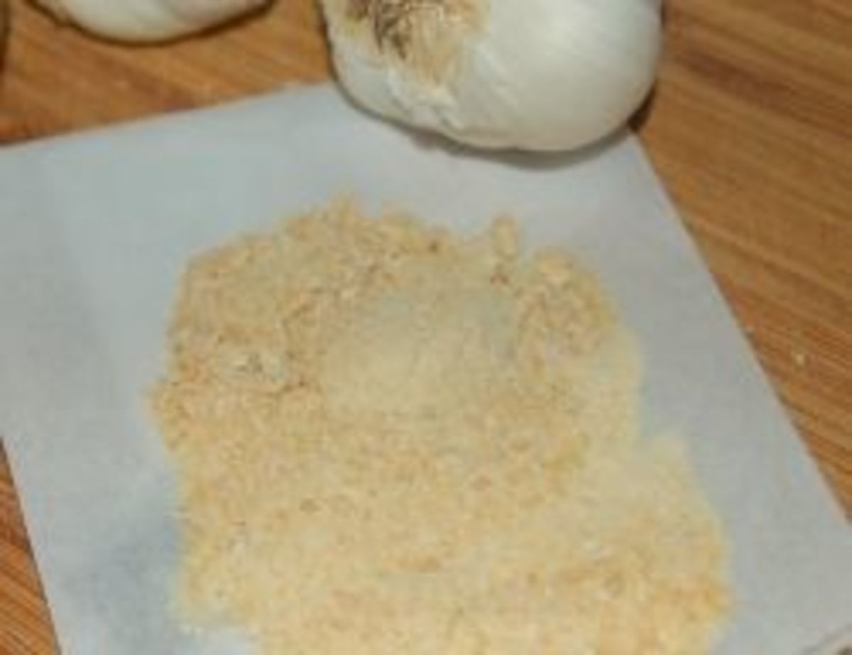 How to Dry Garlic to Make Homemade Garlic Powder