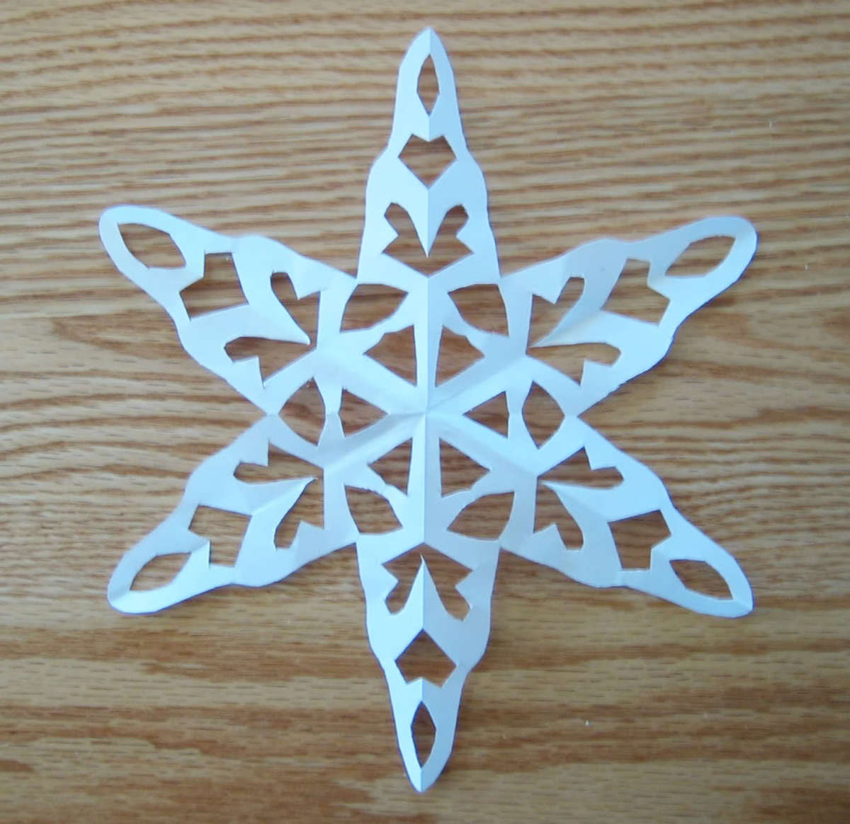 make-your-own-paper-snowflakes