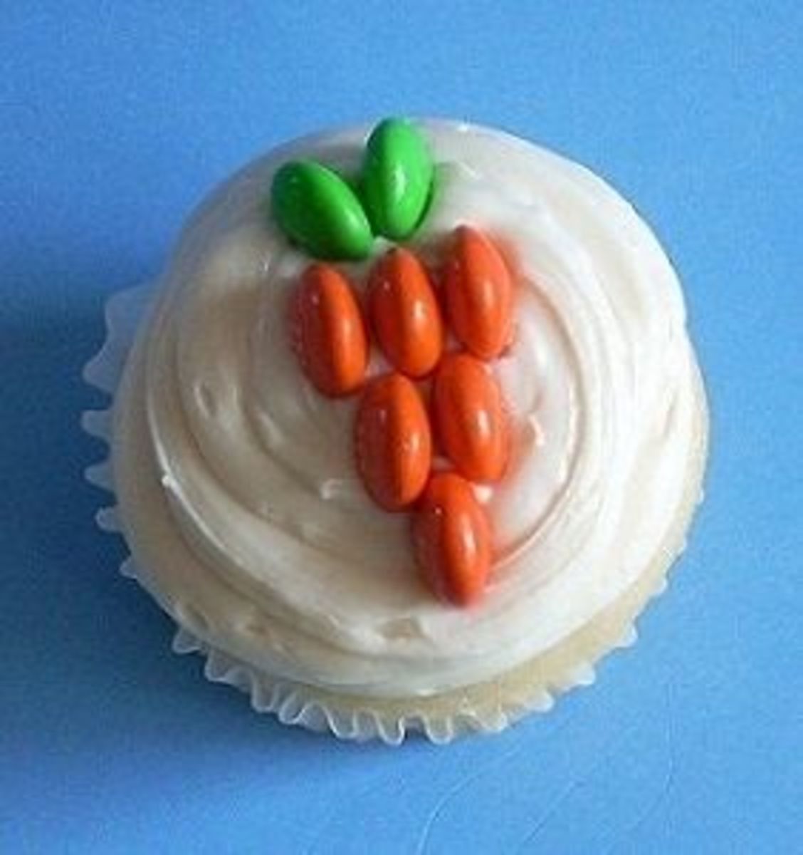Easter Cupcake with Carrot Design