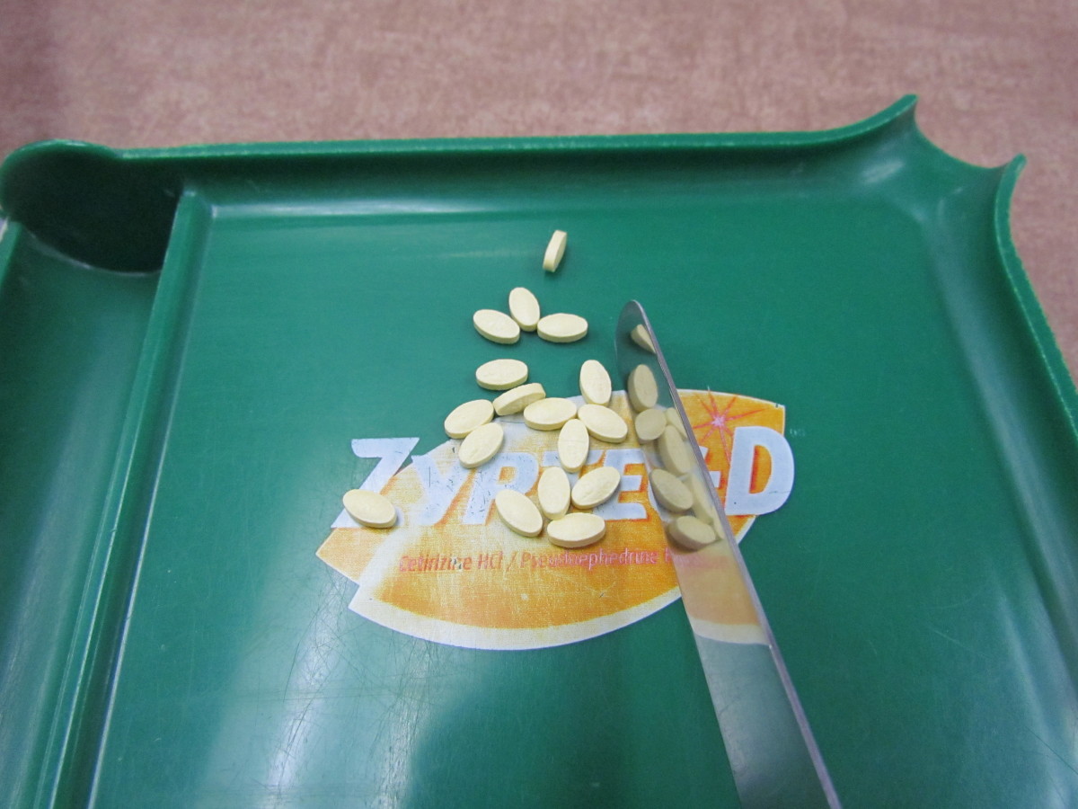 Methotrexate tablets on a pharmacy counting tray